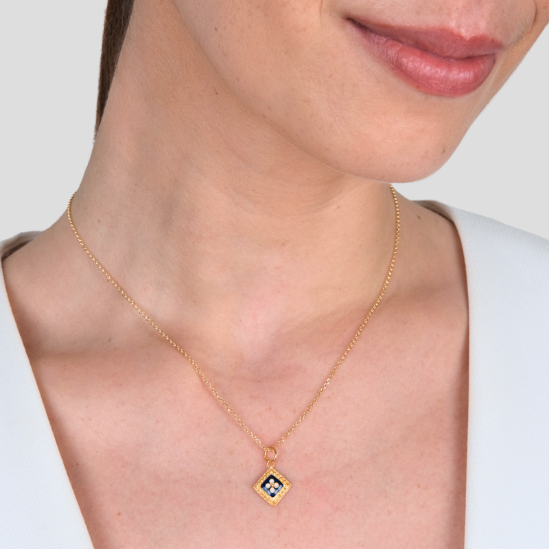 Colar Caramujo Losango em Prata Dourada