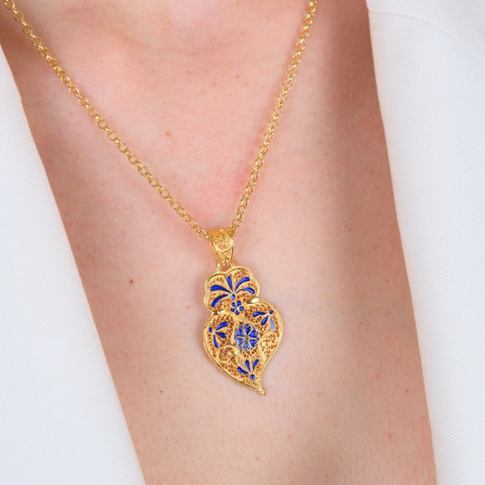 Collar Corazón de Viana Azul Real Bañado en Oro