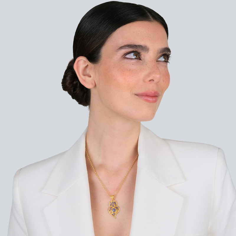 Colar Coração de Viana Azul Real em Prata Dourada