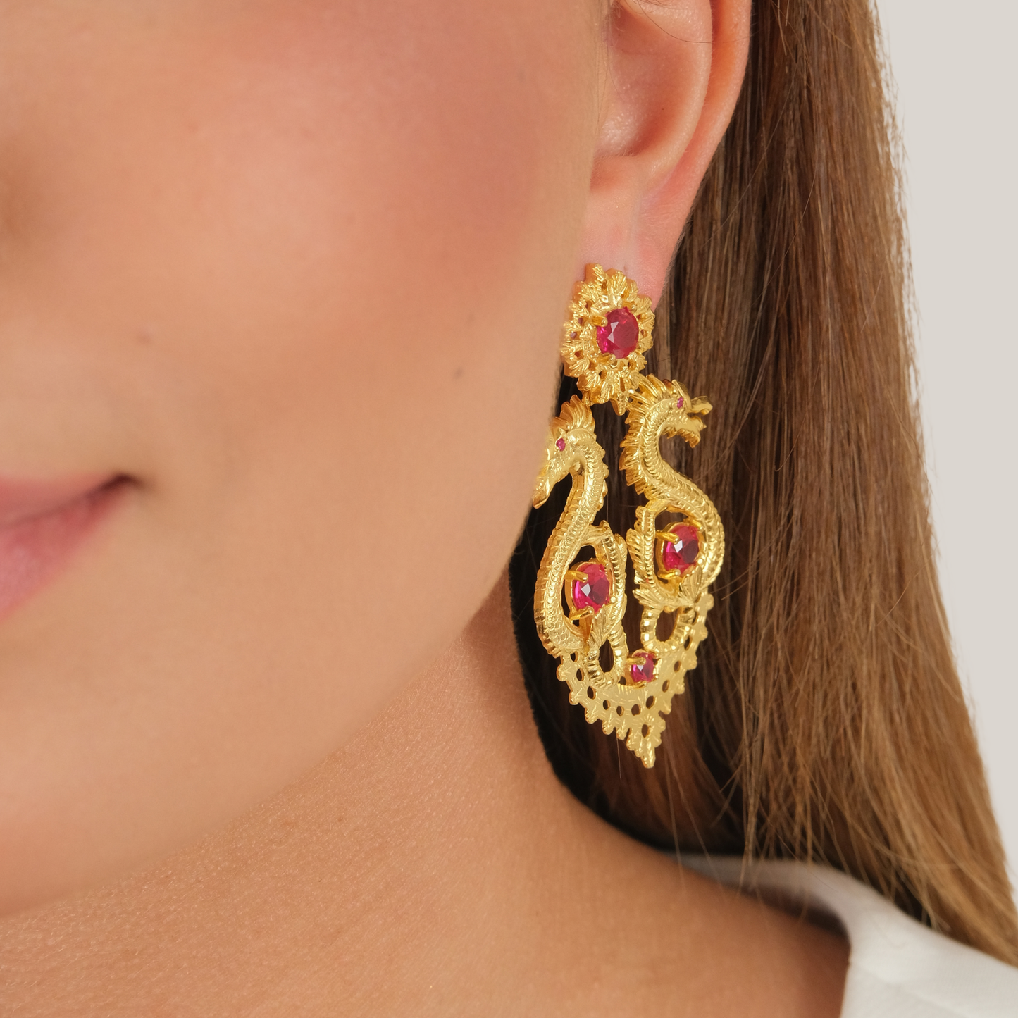 Pendientes Reina Dragón XL Rojo de Plata Bañada en Oro