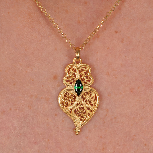 Necklace Heart of Viana Green in Gold Plated Silver