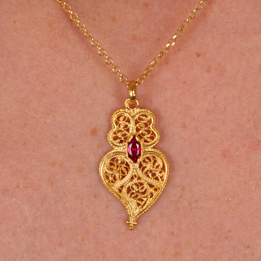 Necklace Heart of Viana Red in Gold Plated Silver