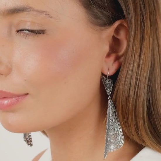 Earrings Fado Singer's Shawl in Silver