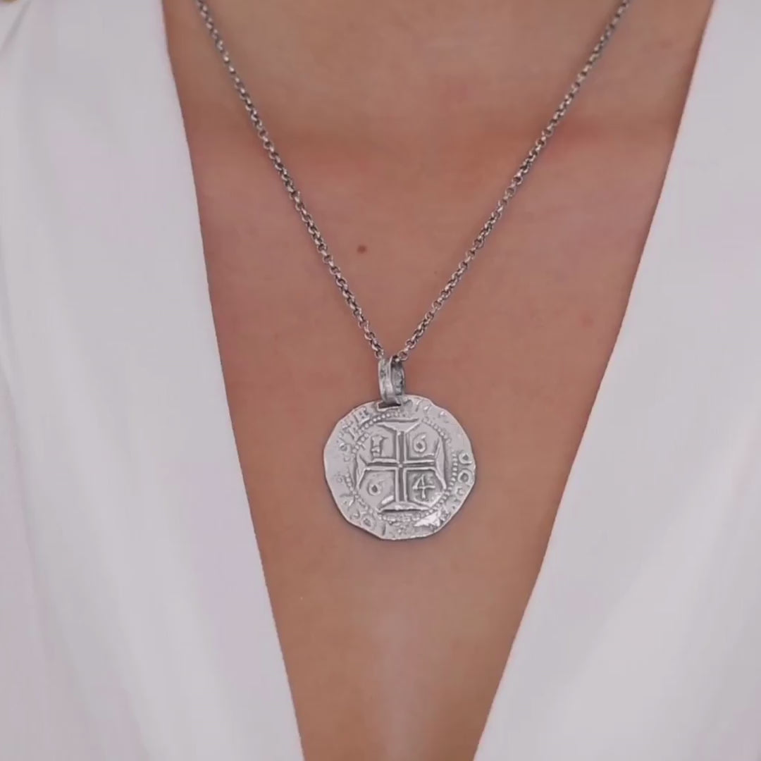 Necklace Cruzado Coin in Silver