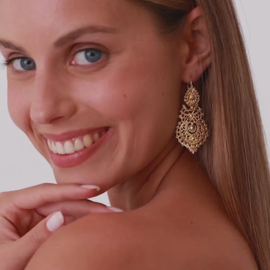 Queen Earrings M in Gold Plated Silver