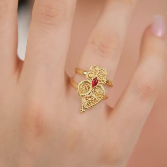 Ring Heart of Viana Red in Gold Plated Silver