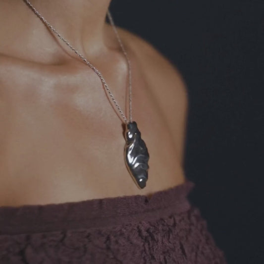 Necklace Melting Heart in Silver