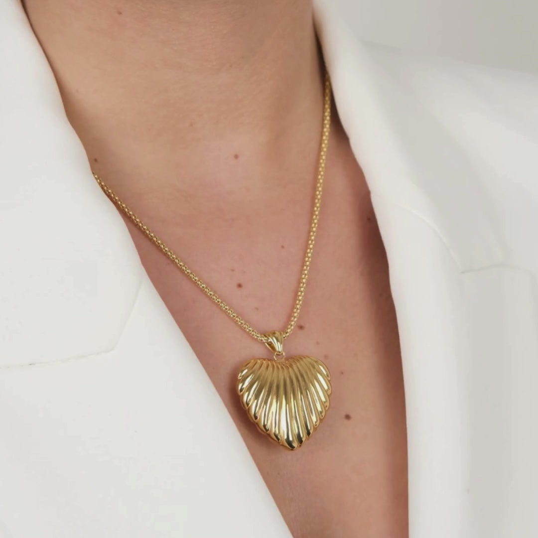 Necklace Intertwined Heart in Gold Plated Silver