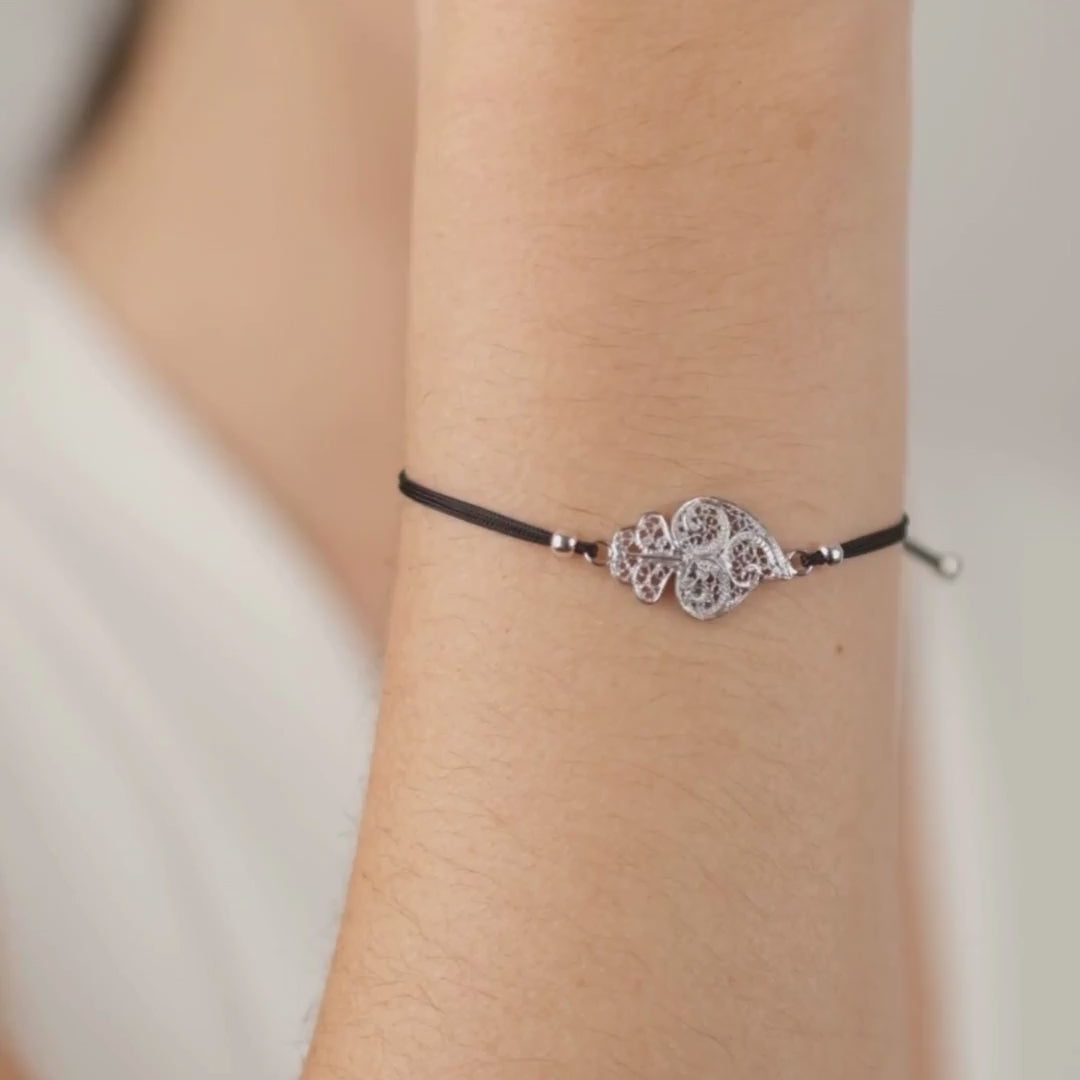 Bracelet Heart of Viana in Silver with Cord