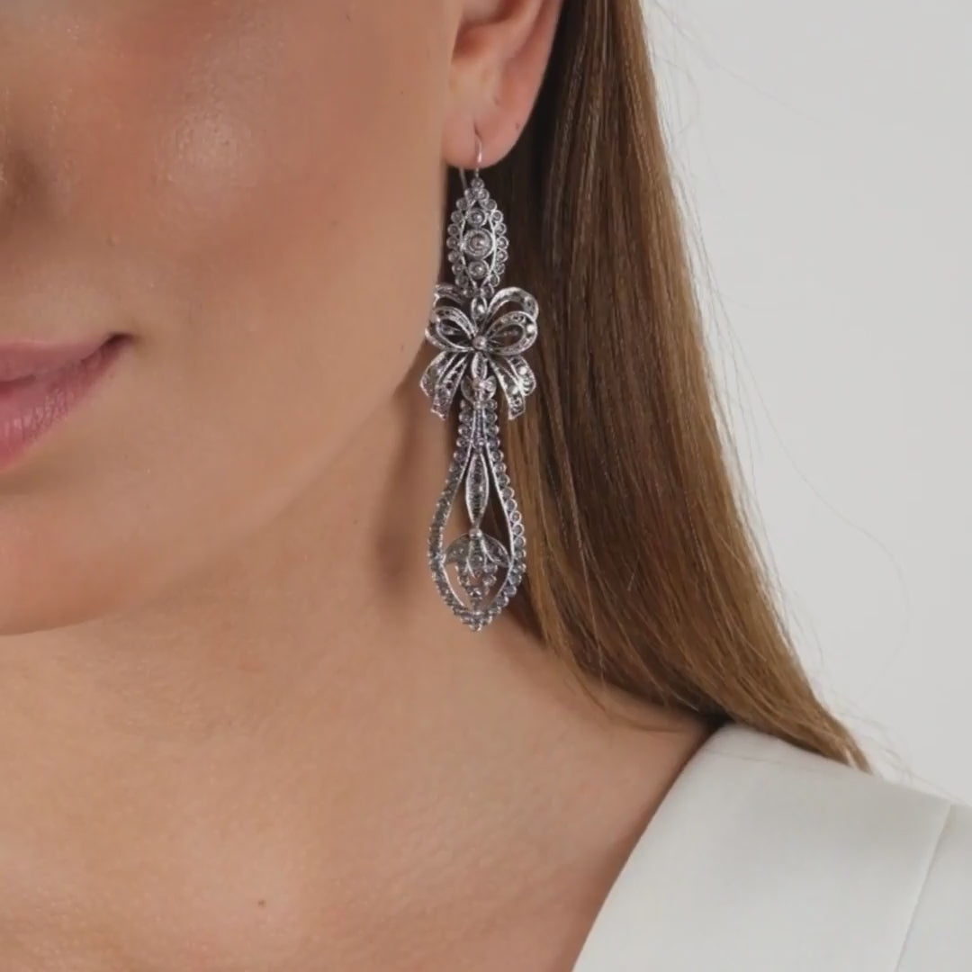 King Earrings in Silver