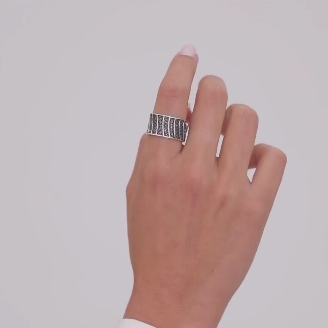 Ring Circles in Silver